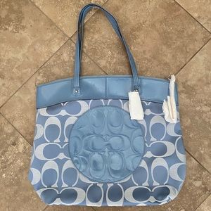 Laura Signature Coach Purse NWT